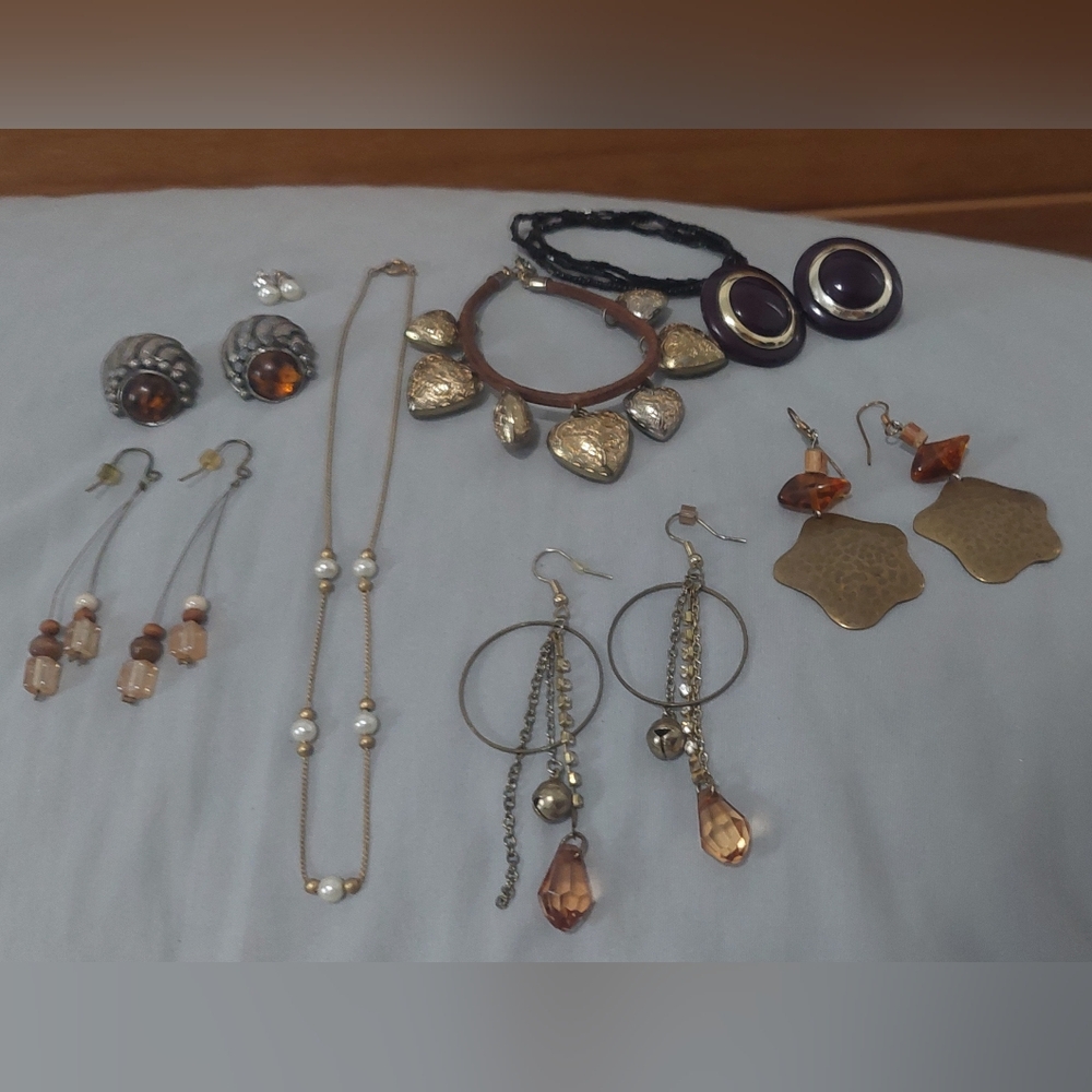 Boho Jewellery LOT: gold pewter amber pearl LOOK costume jewelry leather hearts - Picture 4 of 6